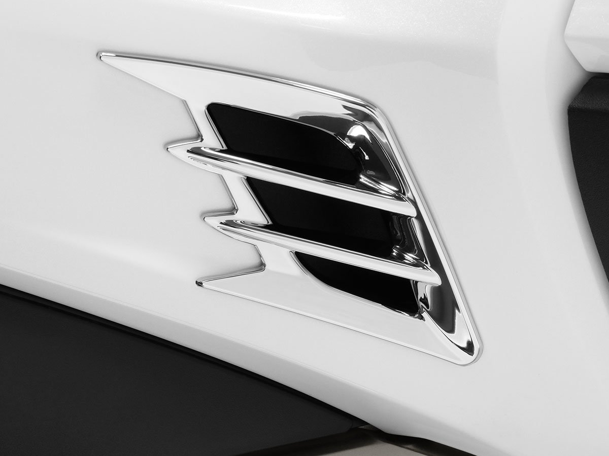 Side Panel Vent Accent Chrome