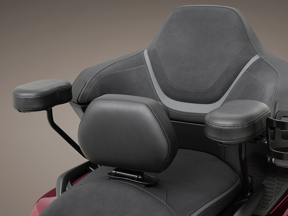 Deluxe Passenger Armrests for 2020+ Gold Wing Tour