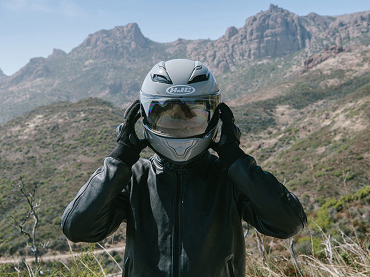 hjc f71 helmet Solid Full Face Motorcycle with HJ-38 Pin-lock Shield, DOT Approved (N Gray, Small) : Automotive Meet the HJC F71 HJC F71 Helmet - Semi-Flat
